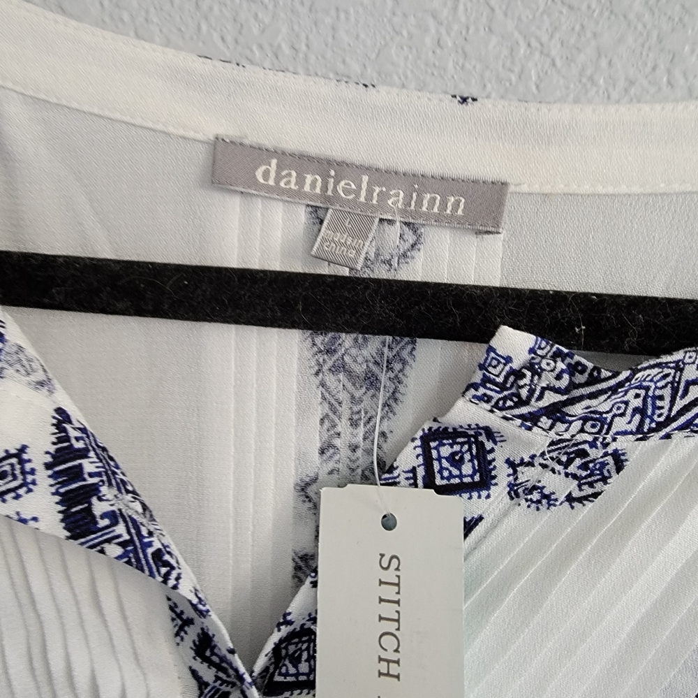 Blouse - Picture 2 of 2